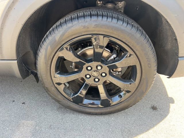 Certified 2024 Ford Explorer ST-Line w/ Class IV Trailer Tow Package AWD/4WD image 9