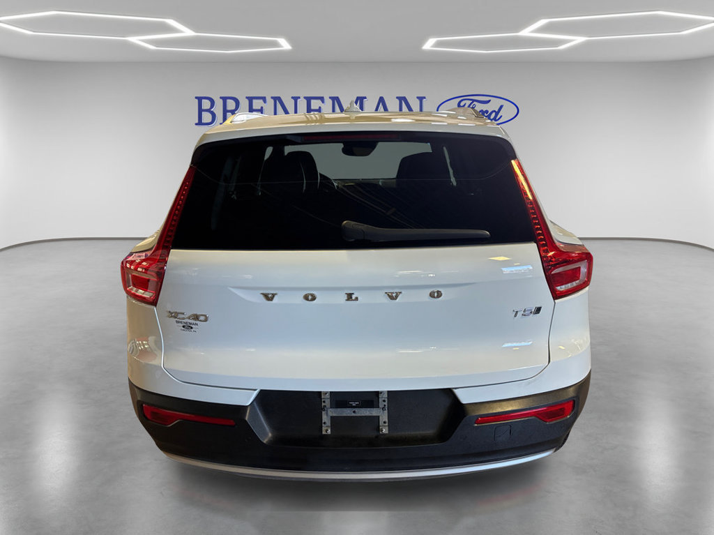 Used 2020 Volvo XC40 T5 Momentum w/ Protection Package AWD/4WD image 7