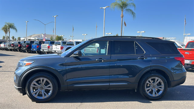 Certified 2022 Ford Explorer XLT w/ Equipment Group 202A AWD/4WD image 7