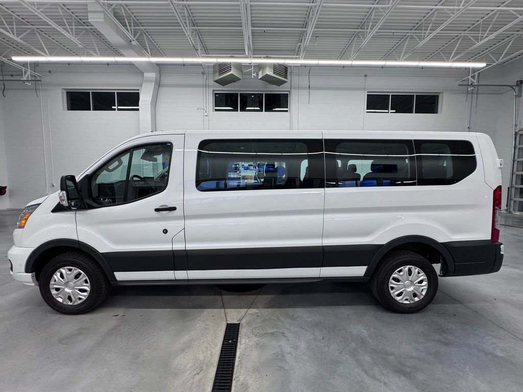 Certified 2022 Ford Transit 350 XLT RWD image 8