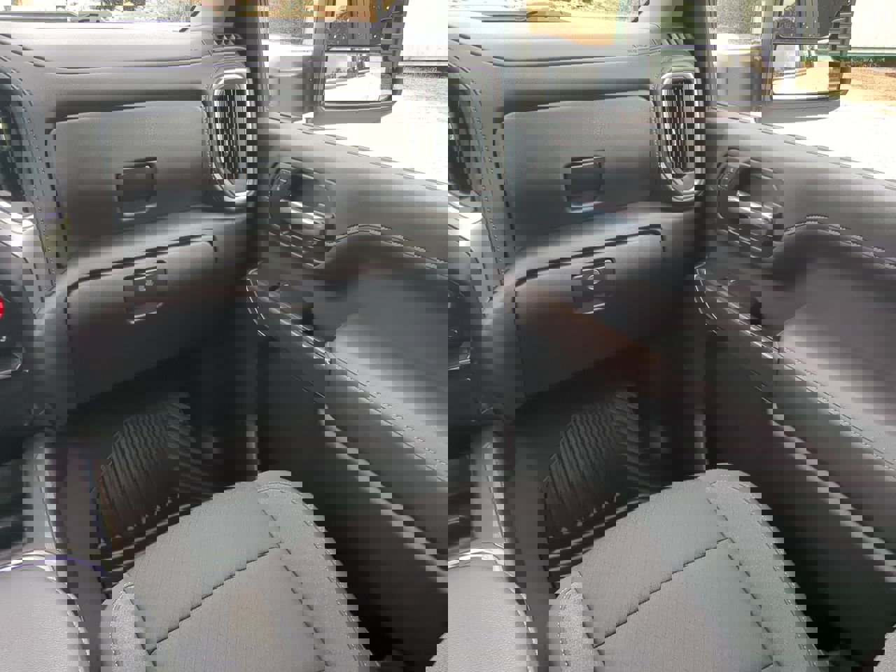 Used 2022 Chevrolet Silverado 3500 LT w/ Convenience Package image 15