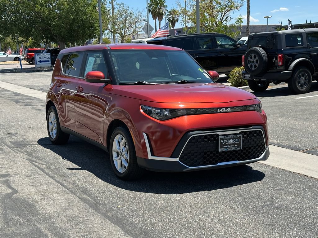 Used 2024 Kia Soul LX w/ Option Group 015 FWD image 10