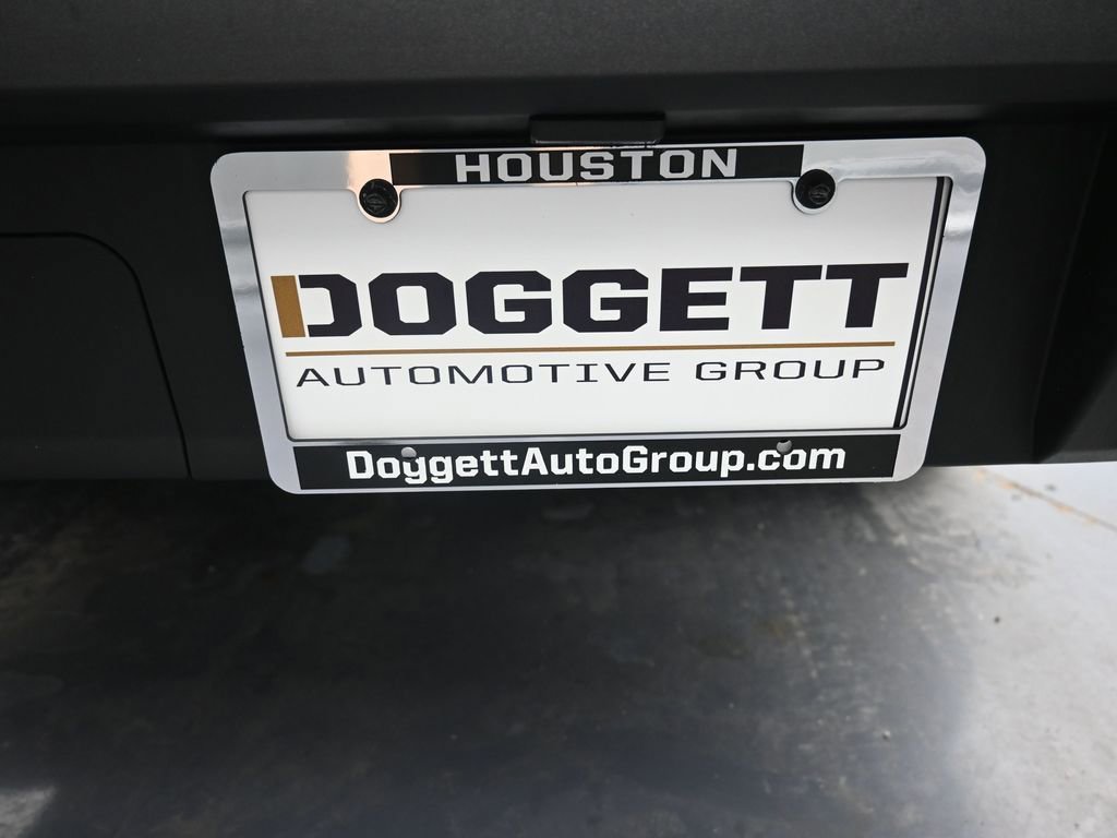 Certified 2025 Ford Maverick XL w/ Equipment Group 102A AWD/4WD image 2