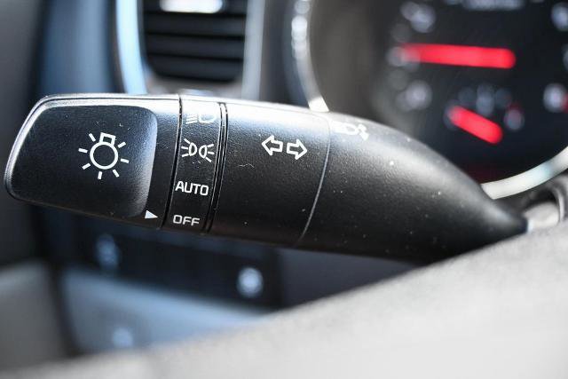 Used 2021 Kia Sedona LX image 34