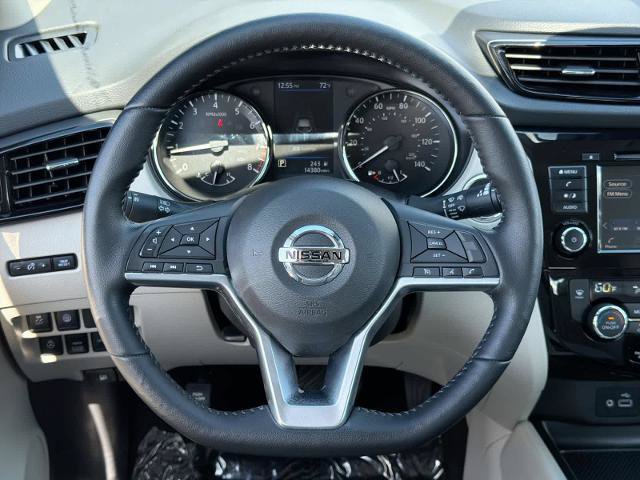 Used 2022 Nissan Rogue Sport SV AWD/4WD image 23