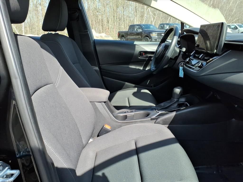Used 2024 Toyota Corolla LE FWD image 10