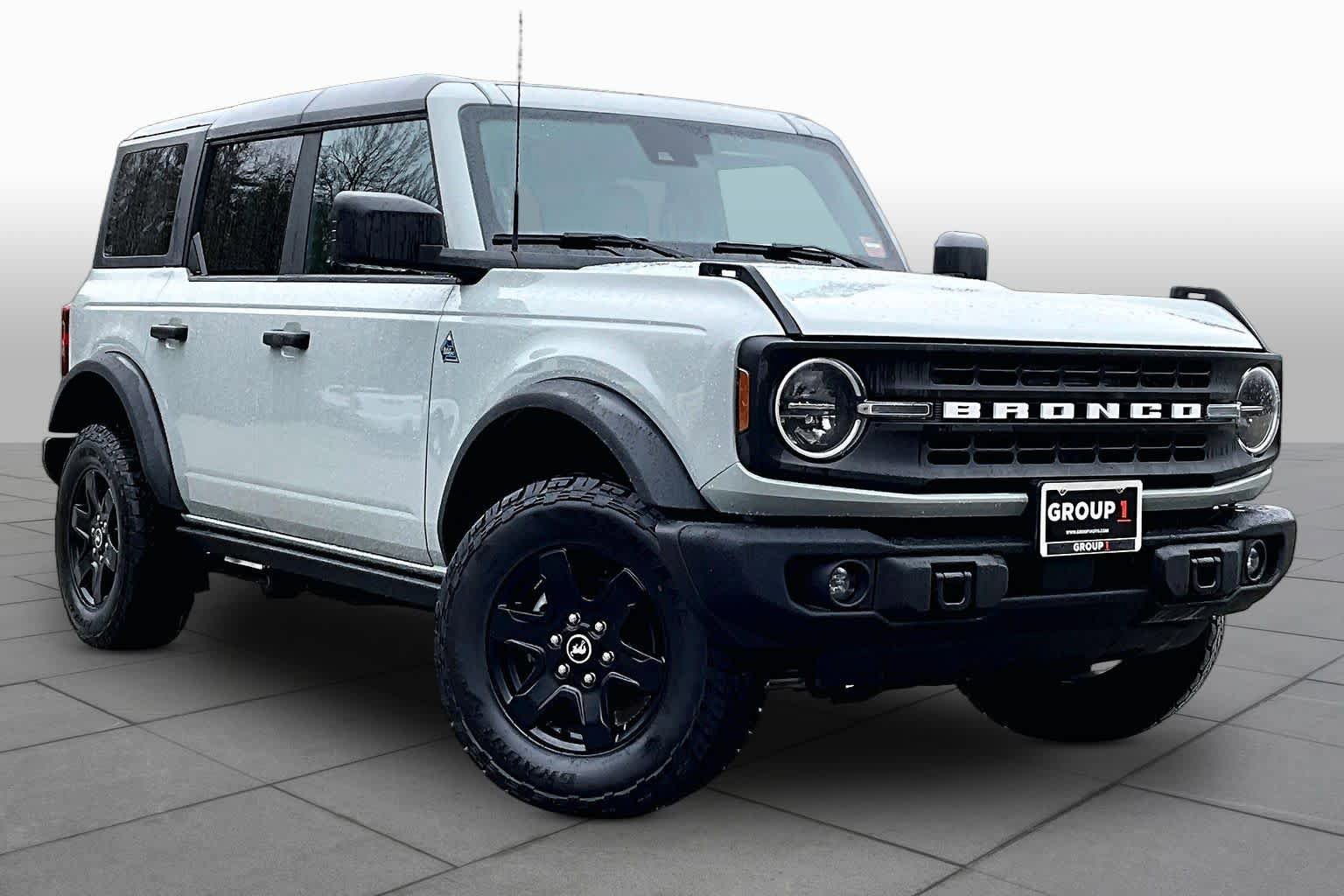 Certified 2024 Ford Bronco Black Diamond AWD/4WD image 3