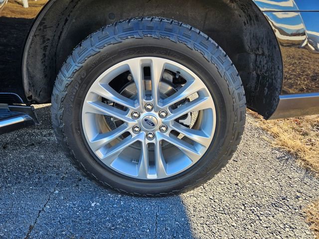 Certified 2023 Ford Expedition XLT image 9