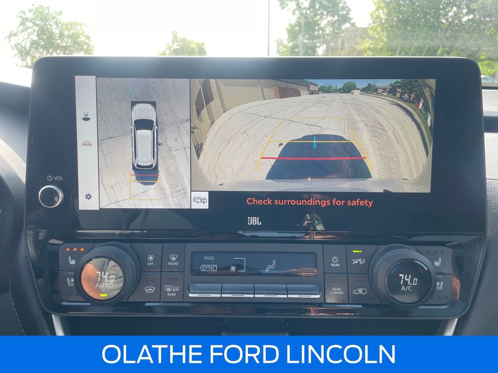 Used 2025 Toyota Grand Highlander AWD image 16