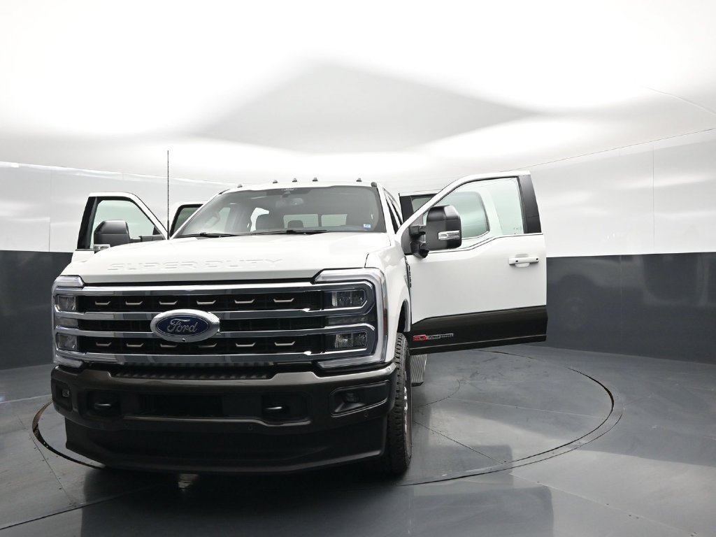 Certified 2025 Ford F250 King Ranch AWD/4WD image 31