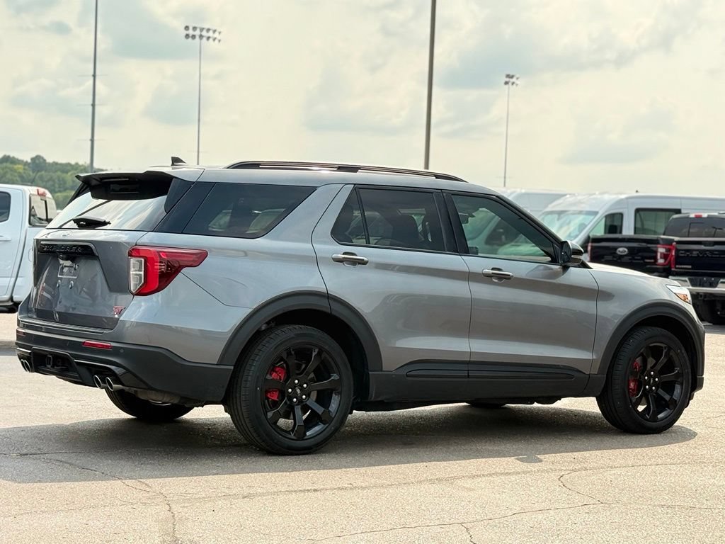 Certified 2023 Ford Explorer ST w/ Technology Package AWD/4WD image 37