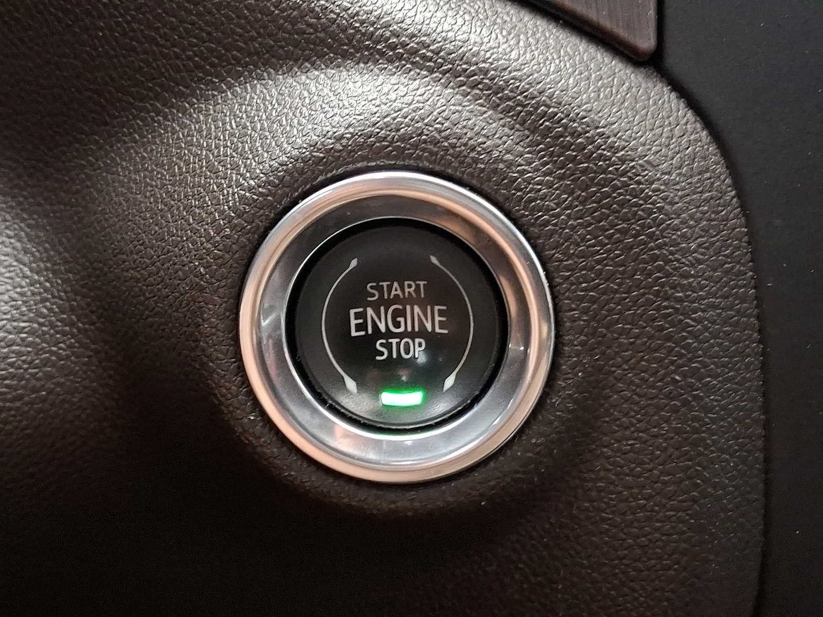 Used 2020 GMC Sierra 1500 Denali w/ Denali Ultimate Package AWD/4WD image 27