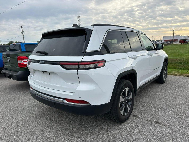 Used 2024 Jeep Grand Cherokee Limited 4xe image 3