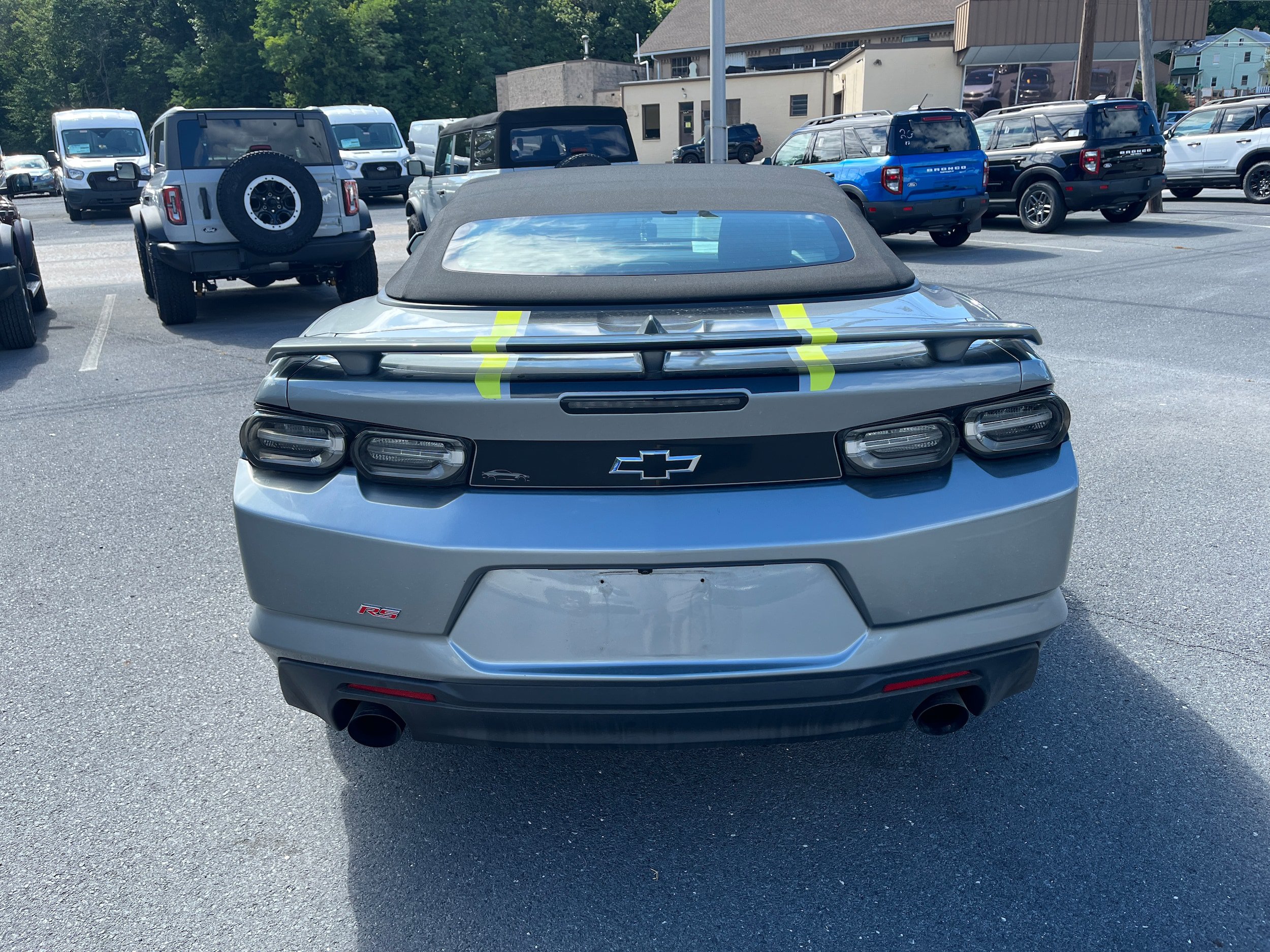 Used 2023 Chevrolet Camaro LT RWD image 6