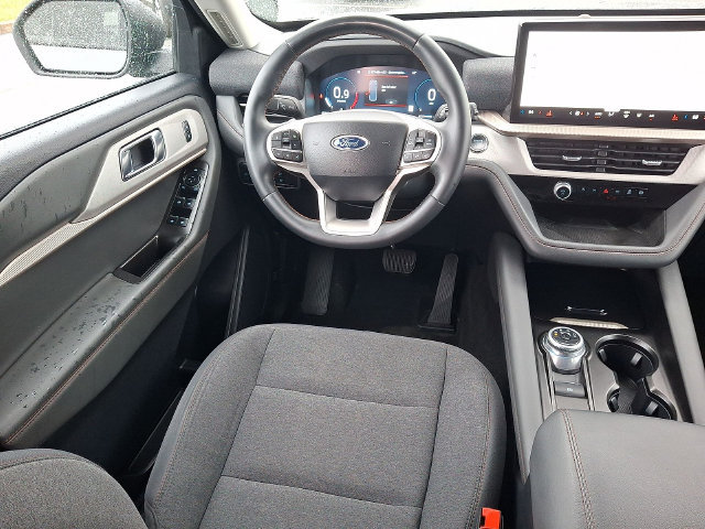 Certified 2025 Ford Explorer Active AWD/4WD image 15