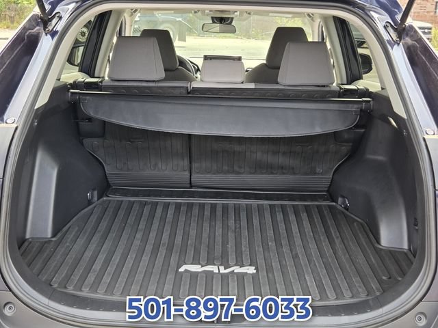 Used 2022 Toyota RAV4 XLE AWD/4WD image 13