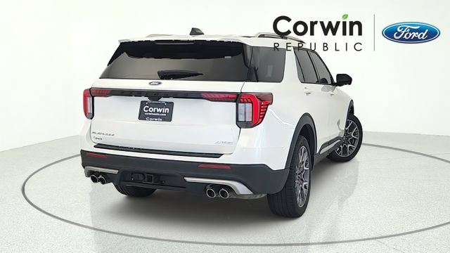 Certified 2025 Ford Explorer Platinum w/ Ultimate Package AWD/4WD image 5