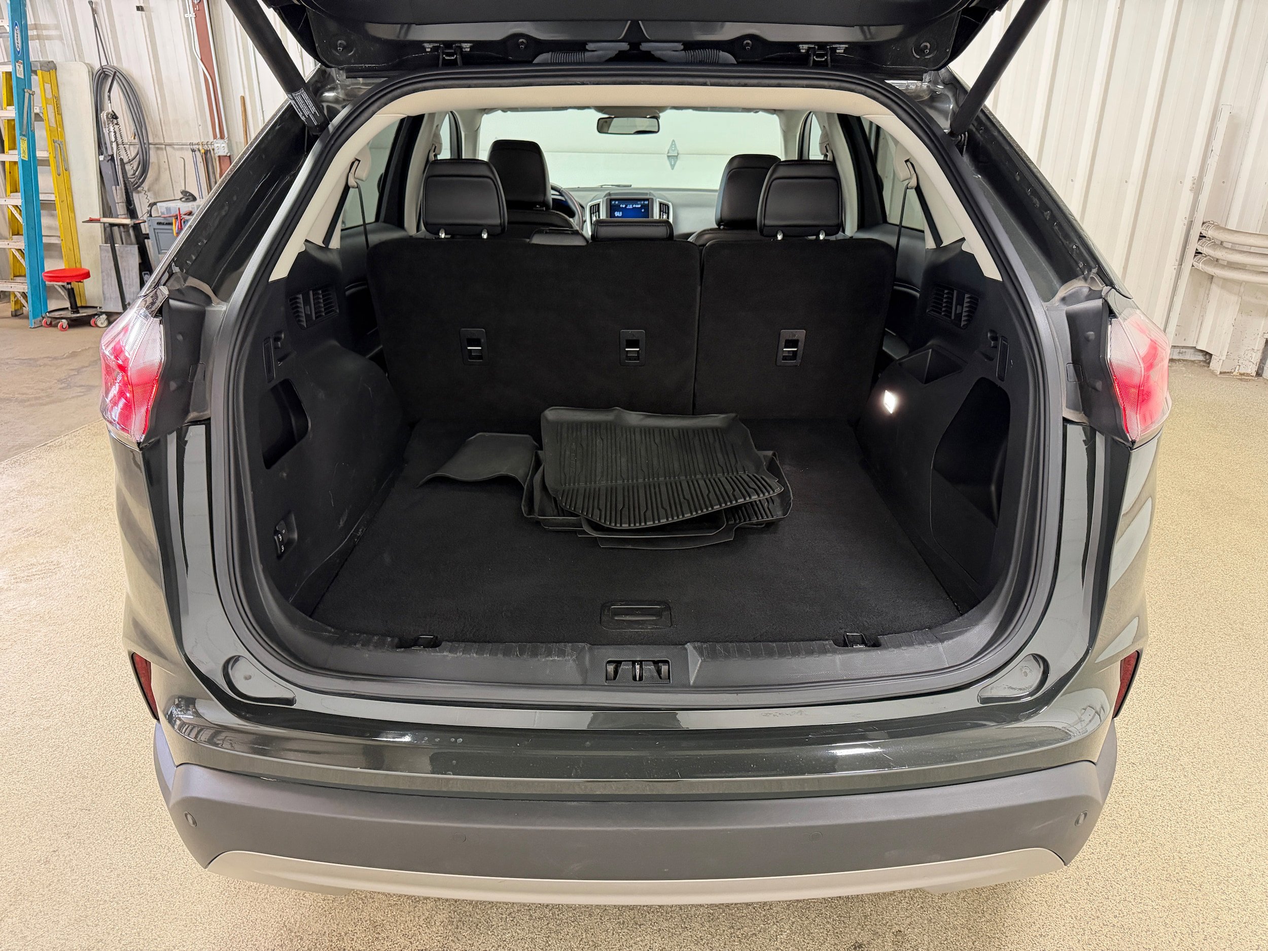 Certified 2022 Ford Edge SEL w/ Convenience Package AWD/4WD image 29