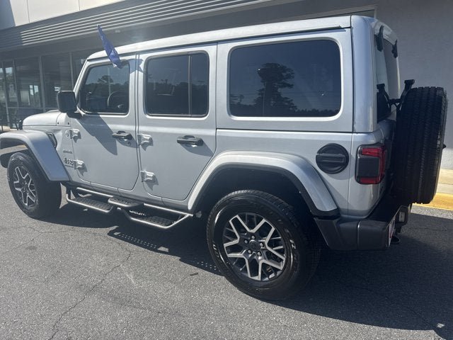 Used 2024 Jeep Wrangler Unlimited Sahara AWD/4WD image 29