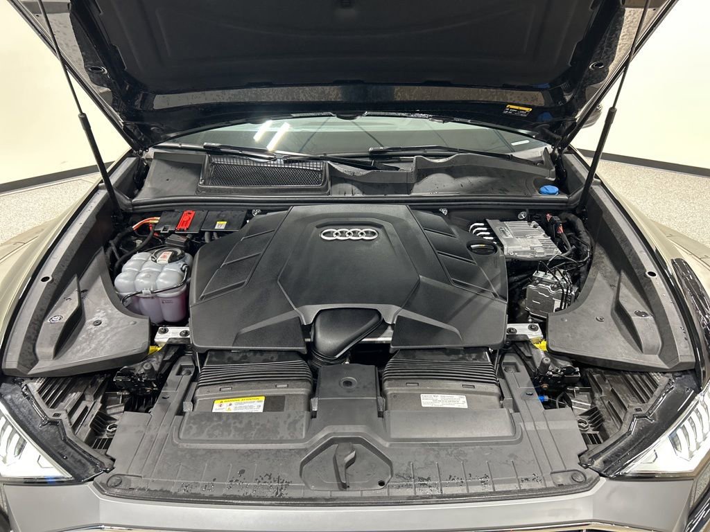 Used 2023 Audi Q8 Premium Plus AWD/4WD image 33