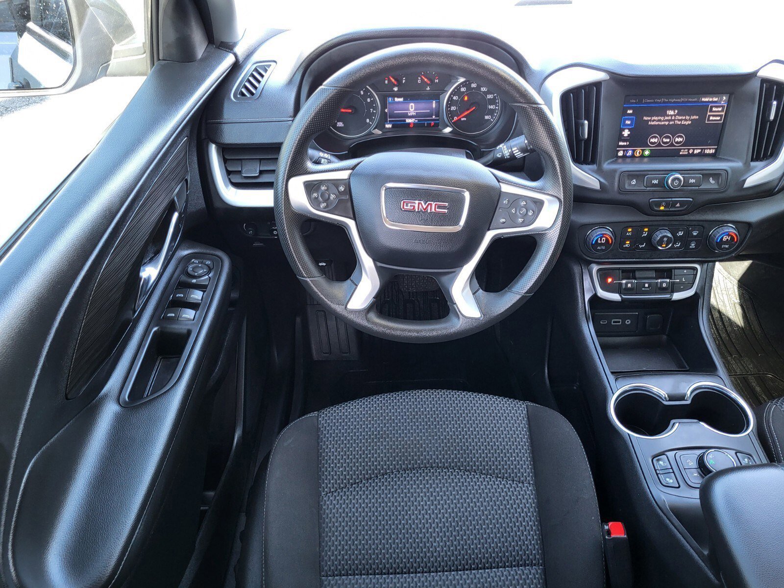 Used 2023 GMC Terrain SLE w/ Driver Convenience Package image 14