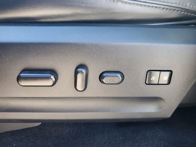 Certified 2017 Ford Expedition EL Platinum image 17