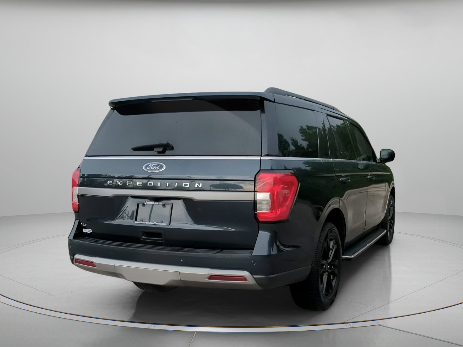 Certified 2023 Ford Expedition XLT RWD image 26