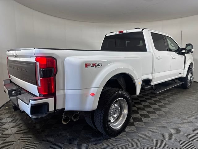 Certified 2026 Ford F450 Platinum w/ FX4 Off-Road Package AWD/4WD image 3