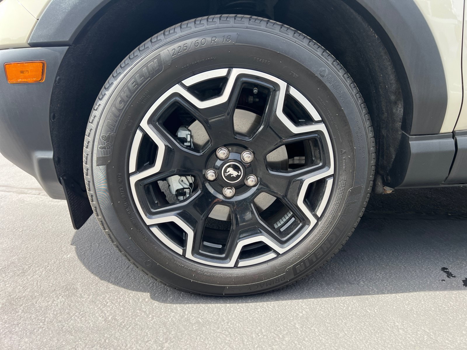 Certified 2025 Ford Bronco Sport Outer Banks w/ Outer Banks Tech Package+ AWD/4WD image 33