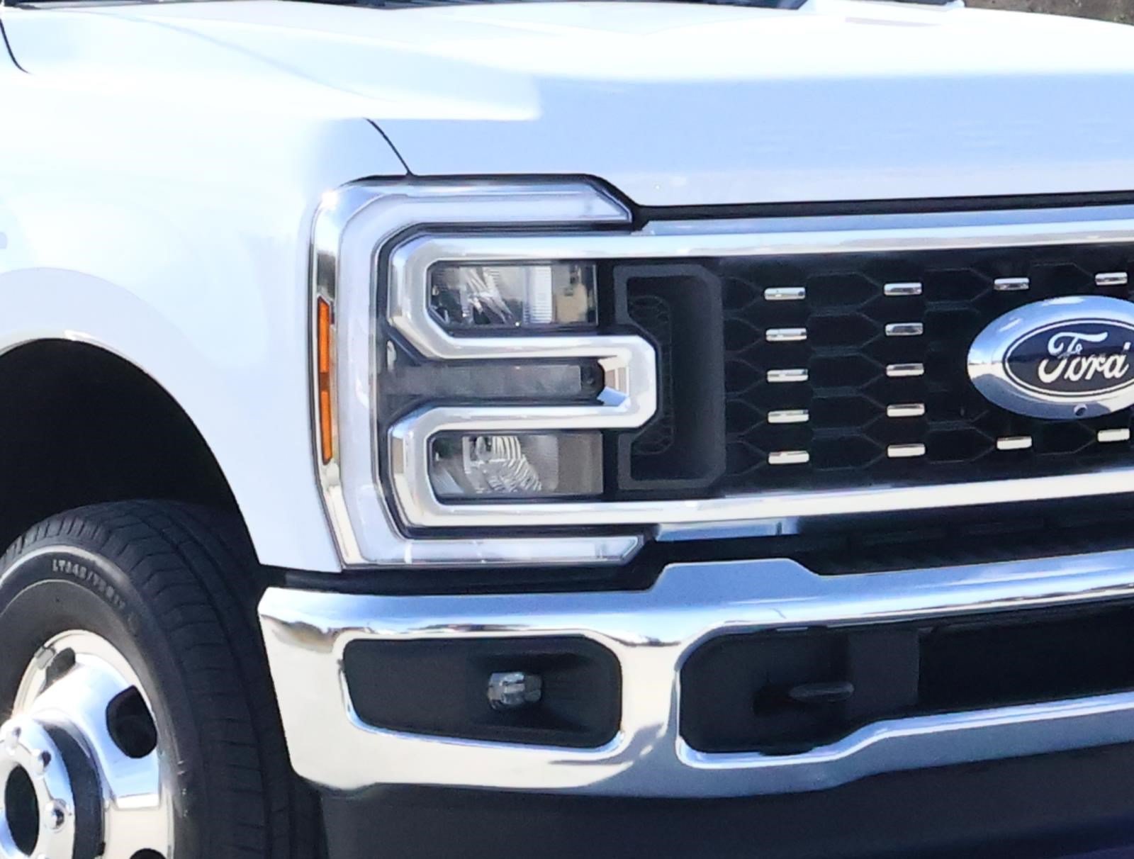 Certified 2026 Ford F350 Lariat AWD/4WD image 10
