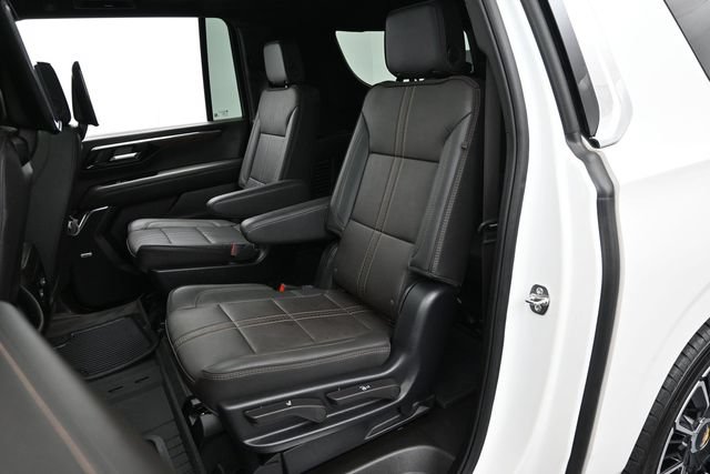 Used 2025 Chevrolet Suburban High Country AWD/4WD image 27