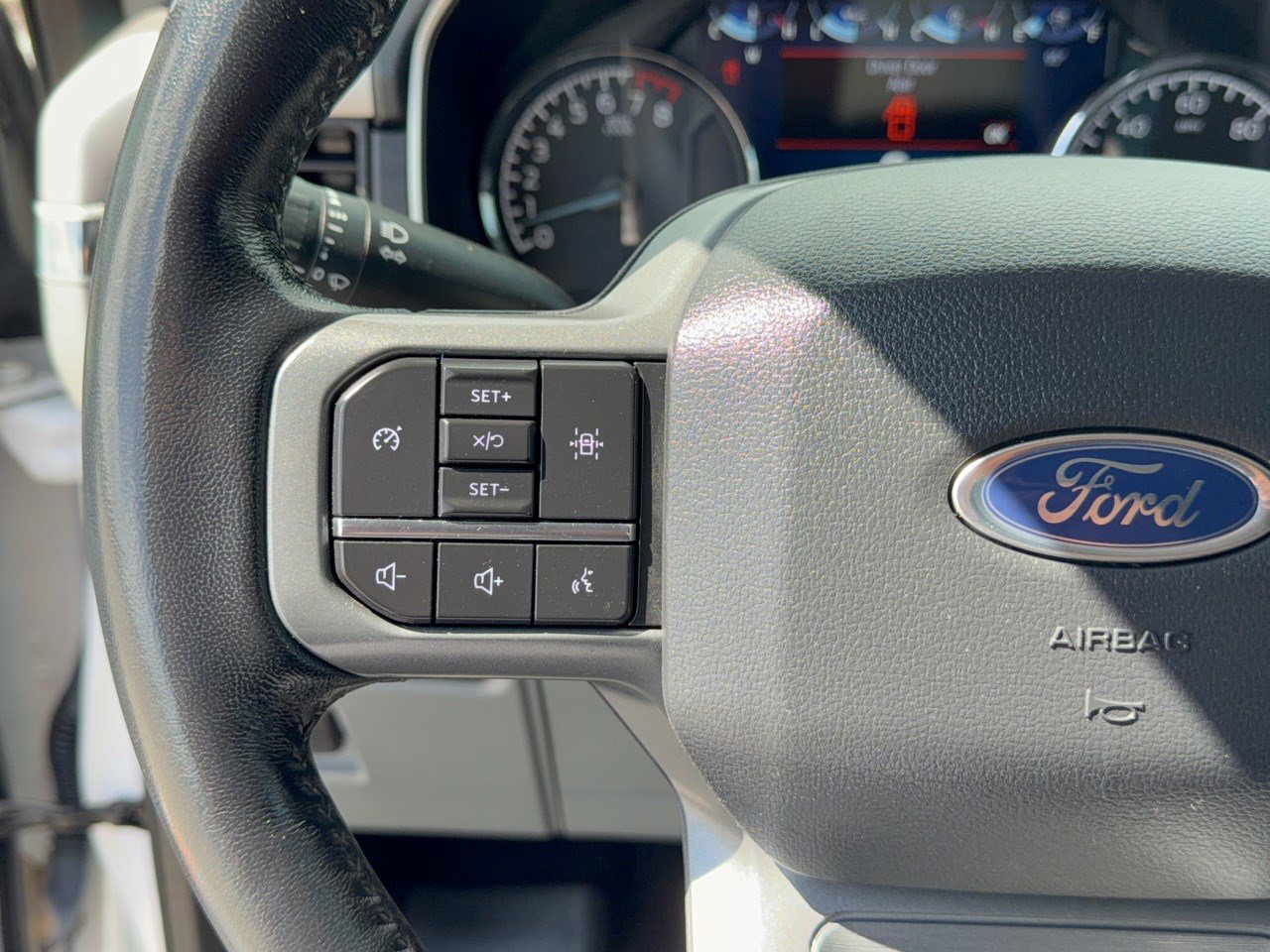Certified 2022 Ford F150 XLT w/ Equipment Group 301A Mid AWD/4WD image 18