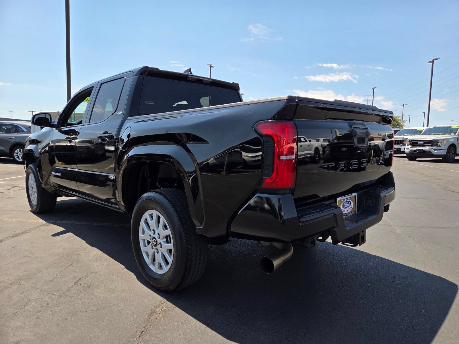 Used 2024 Toyota Tacoma SR5 RWD image 4