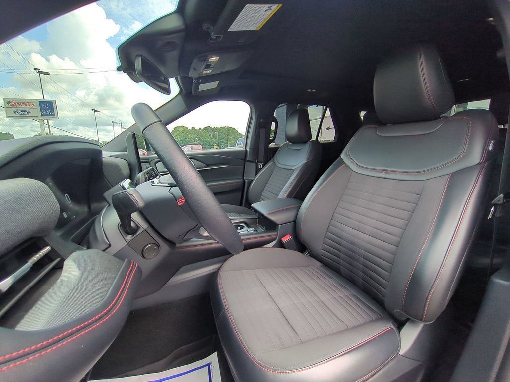 Certified 2025 Ford Explorer ST-Line w/ Premium Package AWD/4WD image 25