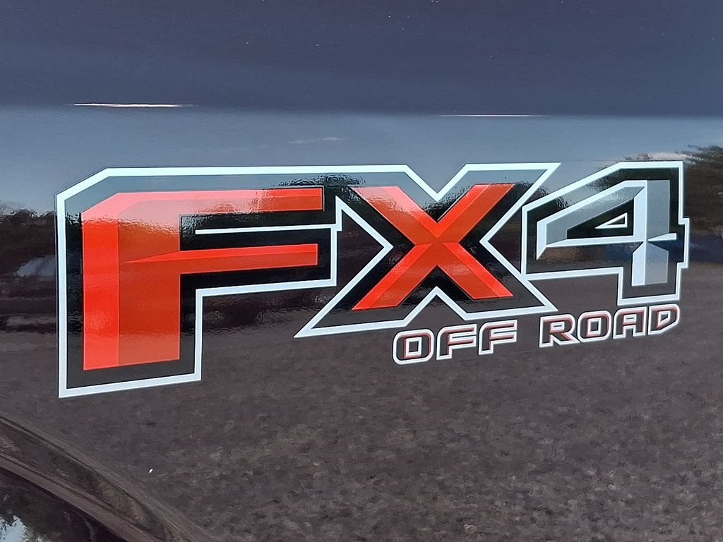Certified 2019 Ford F150 XLT w/ Equipment Group 302A Luxury AWD/4WD image 29