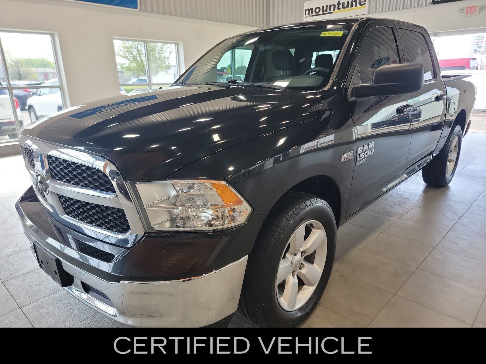 Used 2019 RAM 1500 Classic SLT AWD/4WD image 1