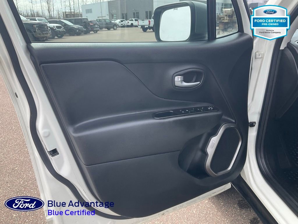Used 2020 Jeep Renegade Limited AWD/4WD image 16