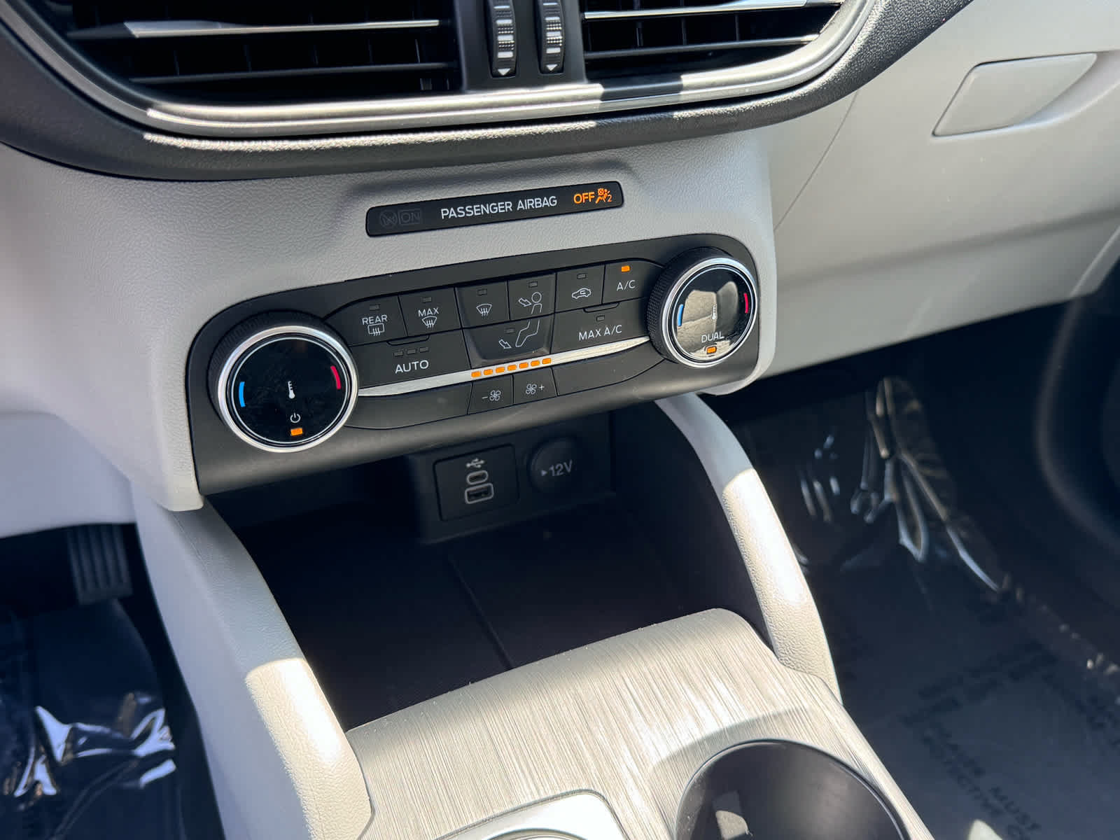 Certified 2025 Ford Escape Active AWD/4WD image 28