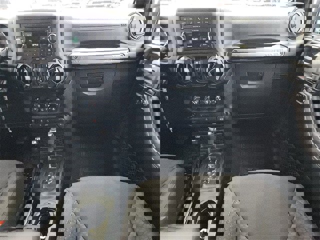 Used 2018 Jeep Wrangler Unlimited Sport image 10