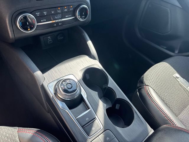 Certified 2026 Ford Escape ST-Line AWD/4WD image 27