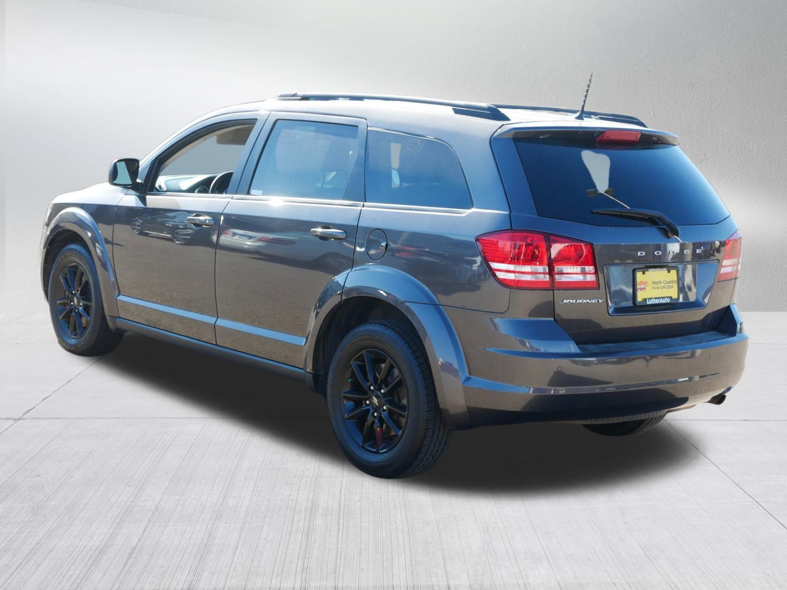 Used 2020 Dodge Journey SE w/ Blacktop Package FWD image 5