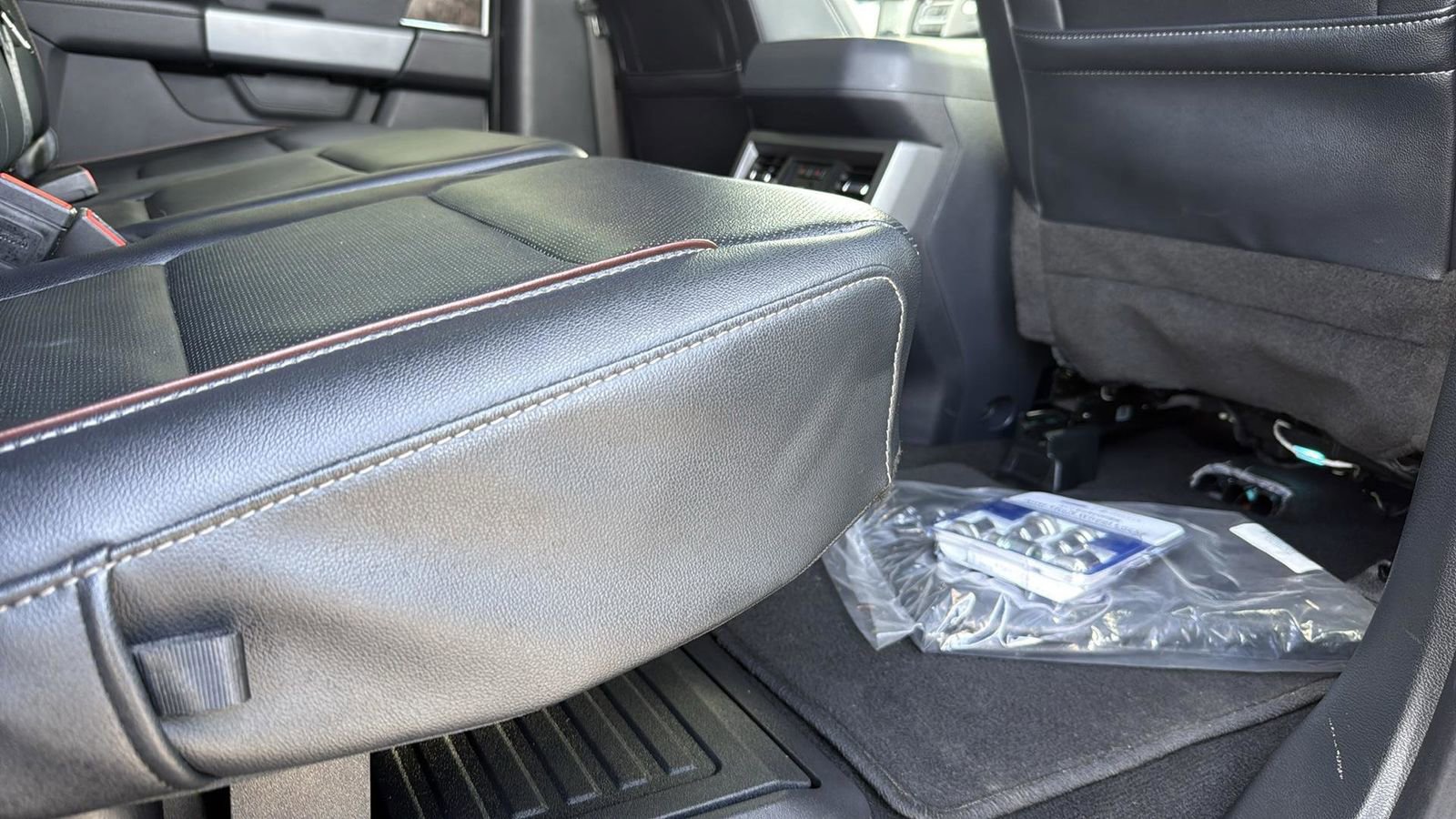 Certified 2023 Ford F250 Lariat w/ Lariat Ultimate Package image 27