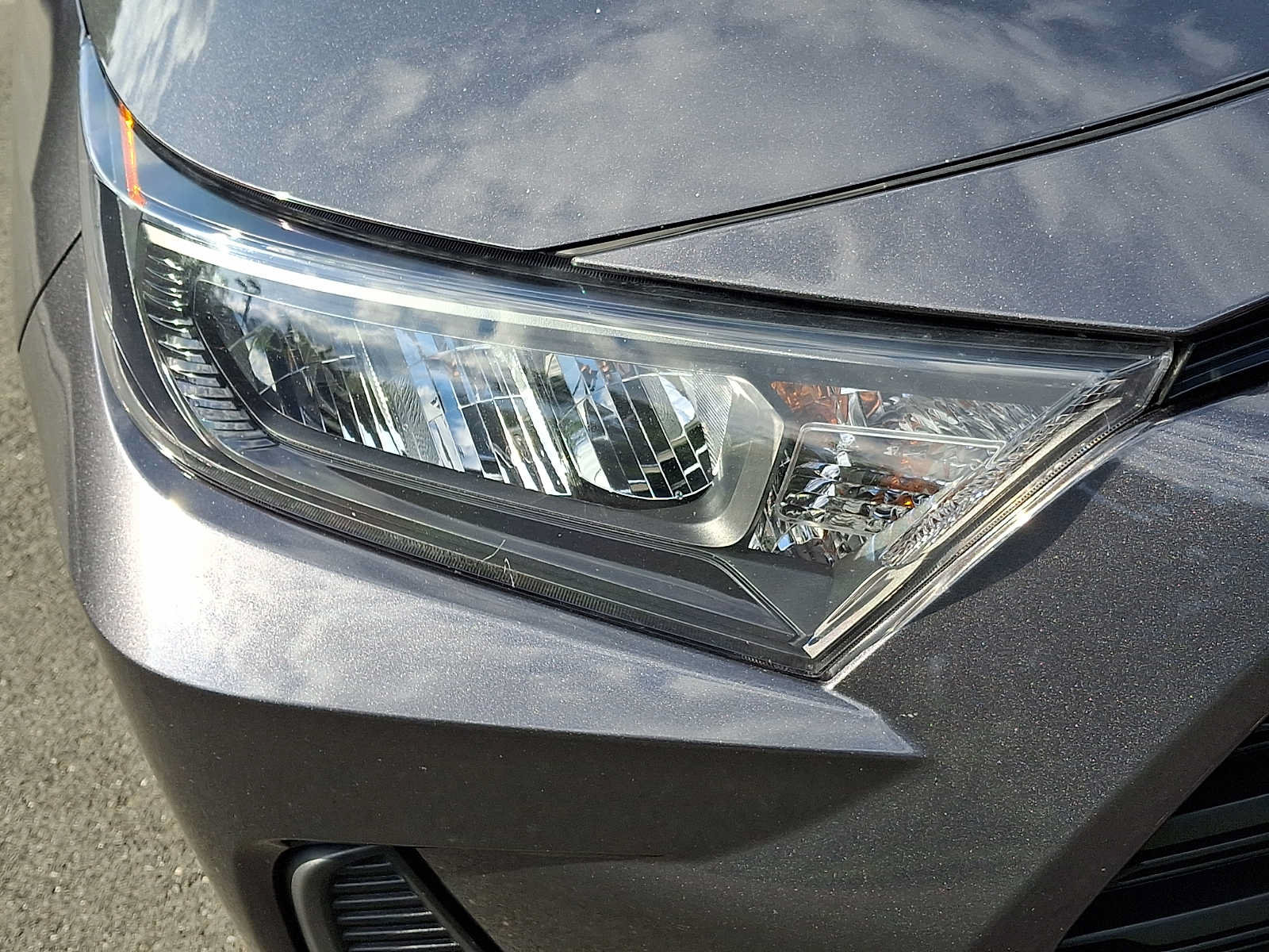 Used 2020 Toyota RAV4 LE w/ All Weather Liner Package AWD/4WD image 9