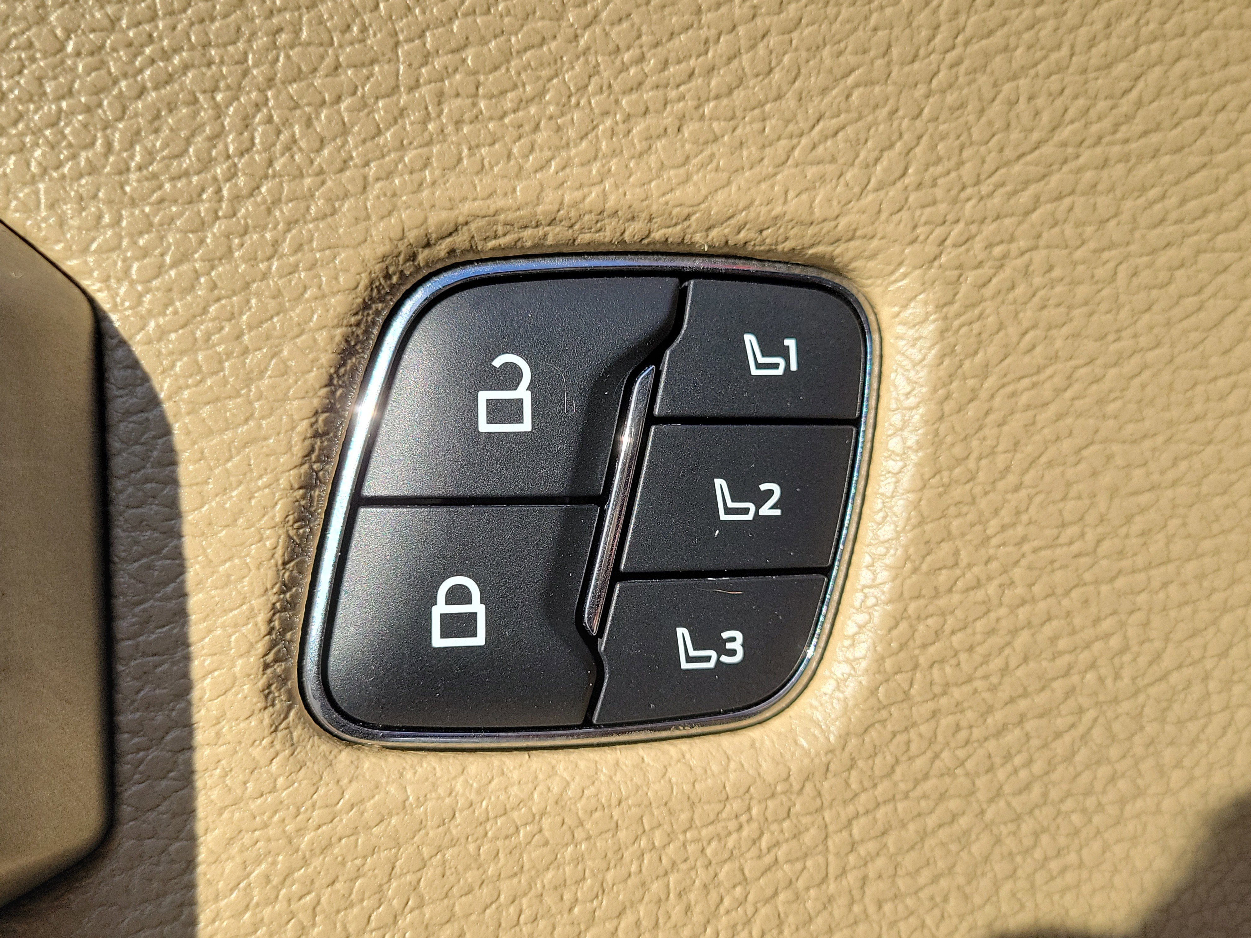 Certified 2021 Ford F250 Lariat w/ Lariat Ultimate Package image 20