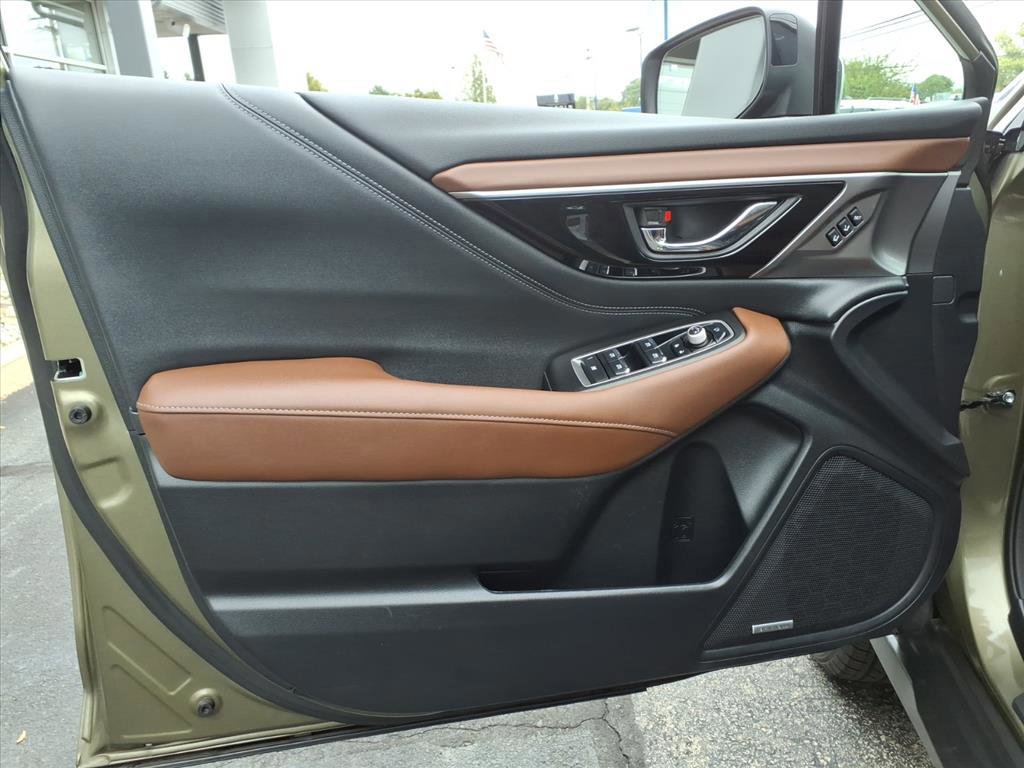 Used 2022 Subaru Outback Touring XT image 18