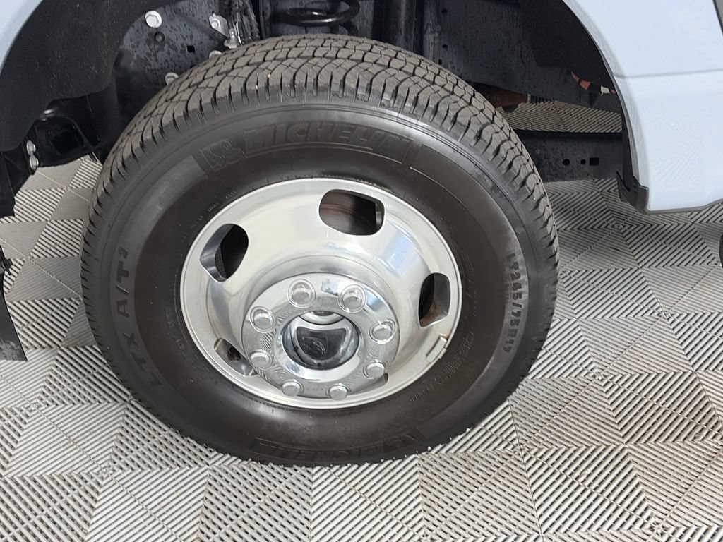 Certified 2025 Ford F350 Lariat AWD/4WD image 8