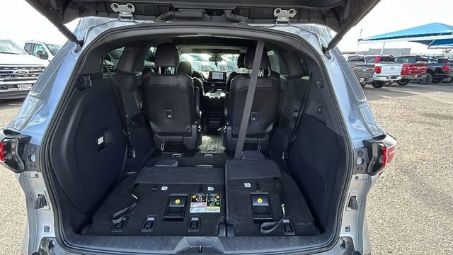 Used 2024 Toyota Sienna XSE w/ XSE Plus Package image 13