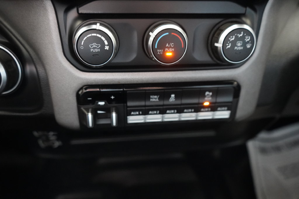Used 2022 RAM 3500 Tradesman w/ Chrome Appearance Group AWD/4WD image 38