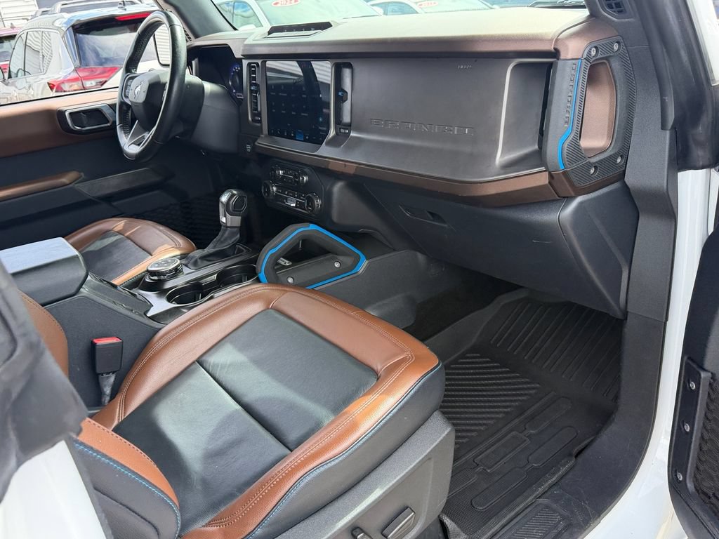 Certified 2022 Ford Bronco Outer Banks w/ Sasquatch Package AWD/4WD image 16