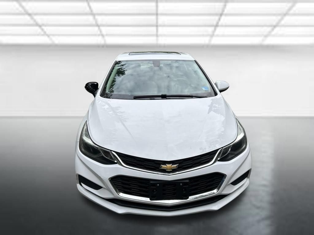 Used 2017 Chevrolet Cruze LT w/ Sun And Sound Package FWD image 10